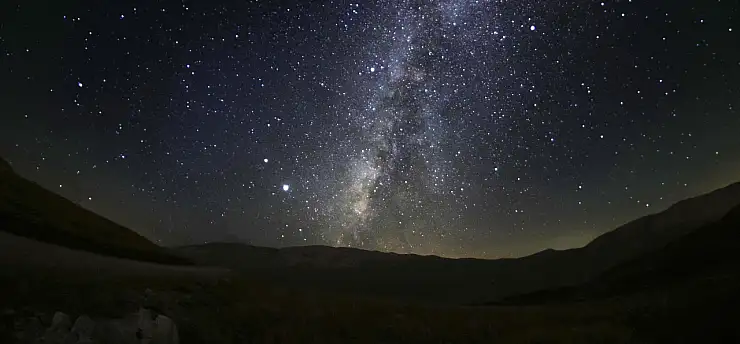 Bu ay gökyüzüne bakmayı unutmayın! Saatte 100 meteor görülecek