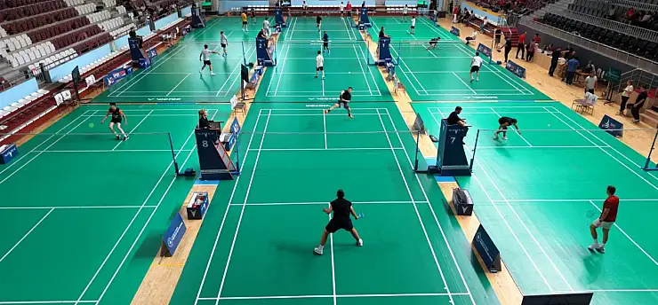 Büyükler Türkiye Badminton Şampiyonası Hatay'da başladı