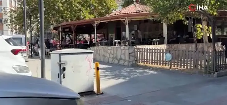 Çay bahçesinde korkunç olay: Erkekler lavabosunda gizli kamera!