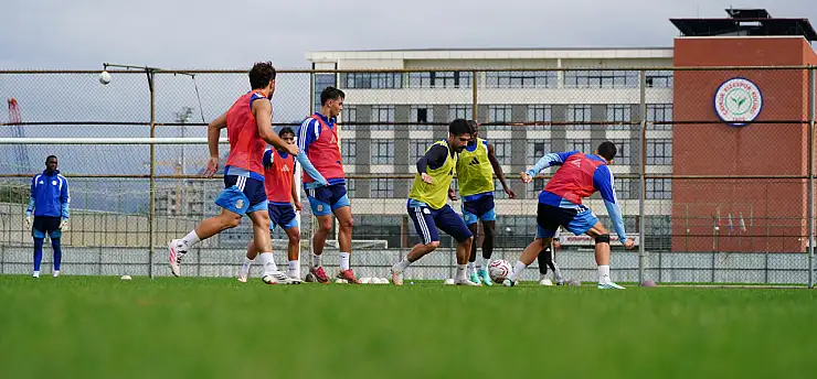 Çaykur Rizespor'da Trabzonspor mesaisi başladı