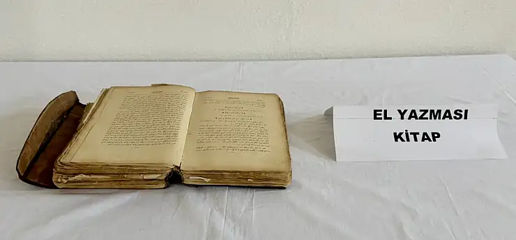 El yazması Kur'an kaçakçılığına suçüstü