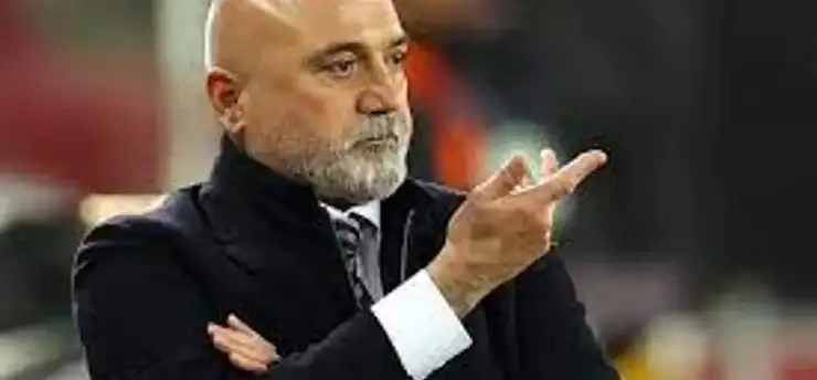 Hikmet Karaman'dan Montella'ya eleştiri: Bu milli takımı bu ülkenin evladı çalıştırmalı