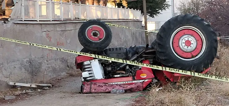İlaç yazdırmaya gelmişti, traktörün altında kalarak can verdi