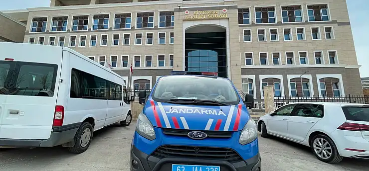 Kız çocuğuna cinsel istismar iddiası: 16 kişi tutuklandı!