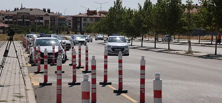 Konya'da ehliyet sınavlarında ezber dönemi bitiyor mu? Sürücü kurslarından dikkat çeken açıklama