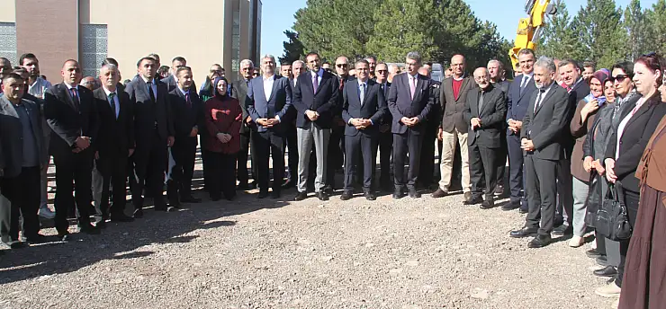 Konya'da yaşlılar için yeni merkez yükseliyor! Temeli dualarla atıldı
