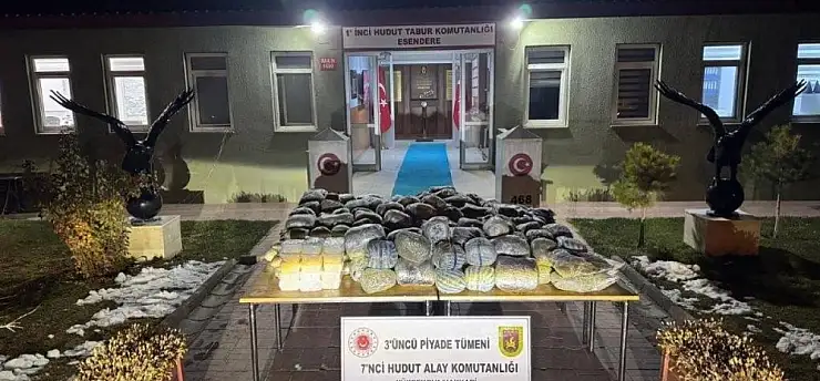 Mehmetçik hudutta zehir tacirlerine geçit vermedi!