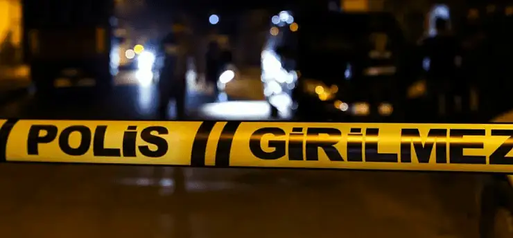 Otomobil şarampole devrildi, 4 kişi hastaneye kaldırıldı