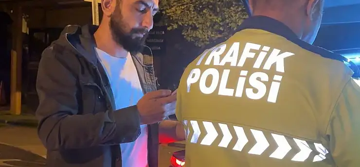 Polise 'abartmayın' diyen  alkollü sürücüye rekor ceza!
