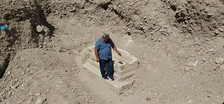 Sağlık merkezi inşaatında tarihi sürpriz! Kepçe vurunca ortaya çıktı, çalışmalar durdu