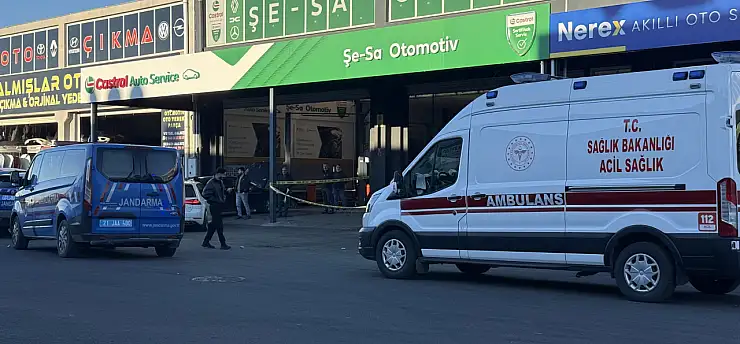 Sanayi sitesinde alacak-verecek kavgası hastanede bitti! 4 yaralı