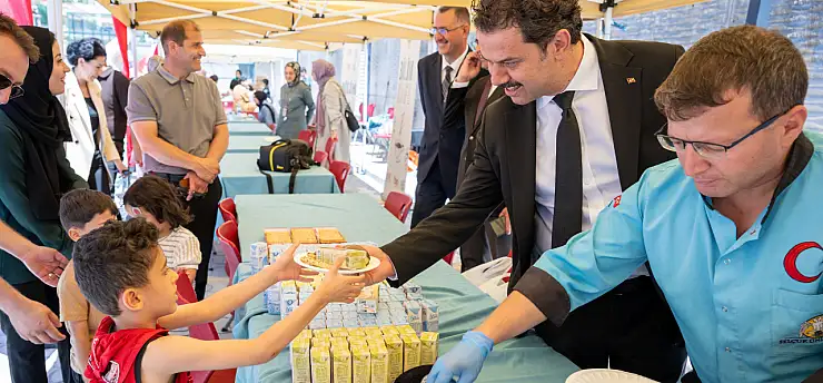 Selçuk Üniversitesi Filistinli çocuklara el uzattı