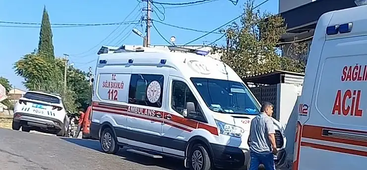 Sokak ortasında dehşet: Motosikletli saldırgan baba ve 17 yaşındaki oğlunu vurdu