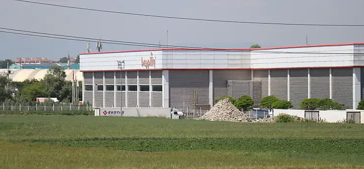 Temizlik için yapılan ilaçlama zehirledi: 34 işçi hastanelik oldu!