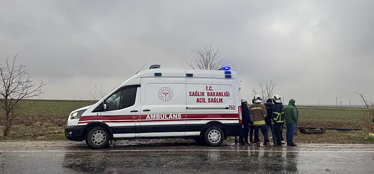 TIR ile otomobil çarpıştı: 1 ölü, 4 yaralı