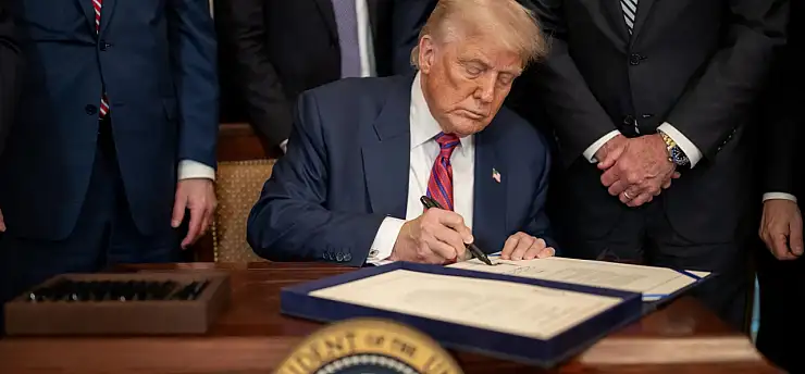 Trump imzaladı! Rusya ve İran'a yeni yaptırım hamlesi