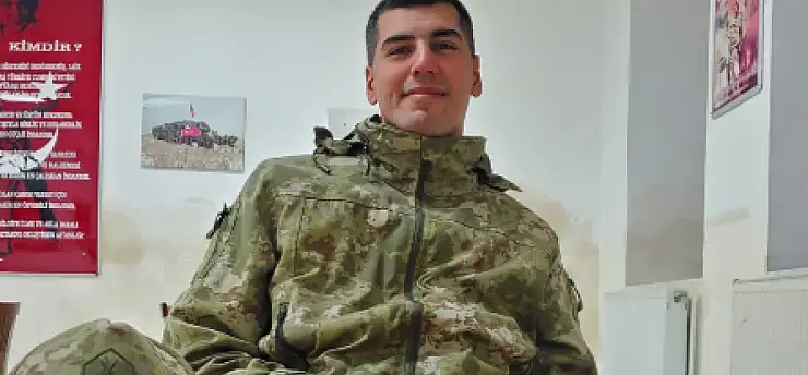 Yeni mesajlar ortaya çıktı: Hayatını kaybeden askerin 'Revire gitmeme izin vermiyorlar' yazışmaları gündemde