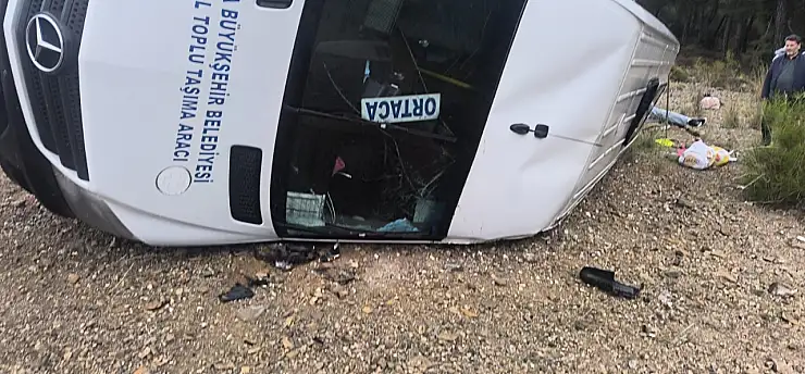 Yolcu otobüsü devrildi: 3 kişi yaralandı!