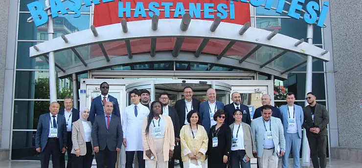 Yurt dışından gelen heyet Konya'daki hastanede incelemelerde bulundu!