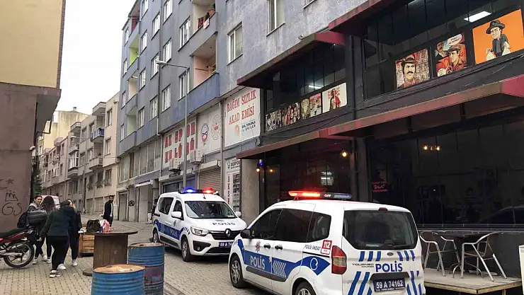 Apartmana yayılan kokular sonucunda ölü bulundu