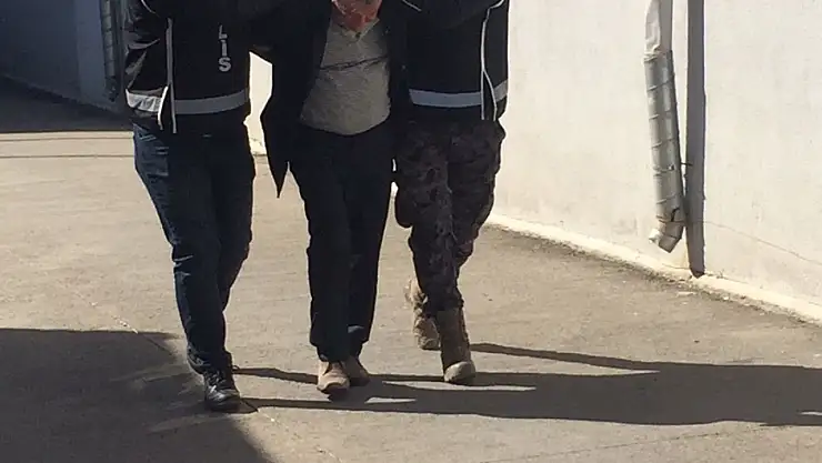 100 kişinin ölümüne sebep olan müteahhid adliye'ye sevk edildi