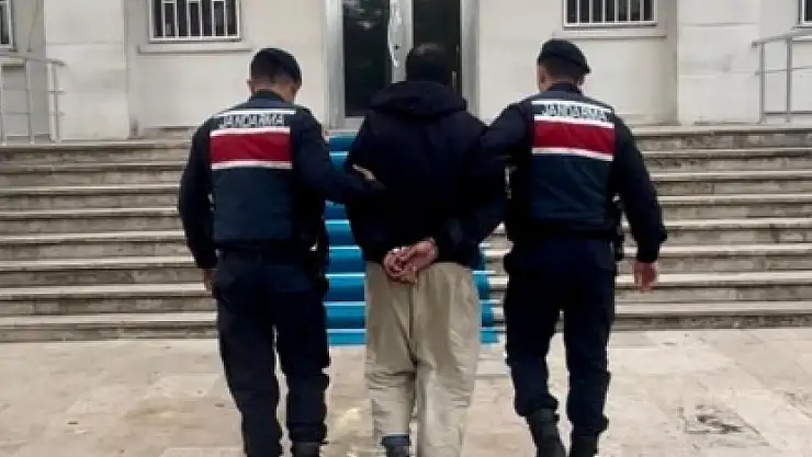 12 yıldan fazla hapis cezası aldı: Yurt dışına kaçarken yakalandı!