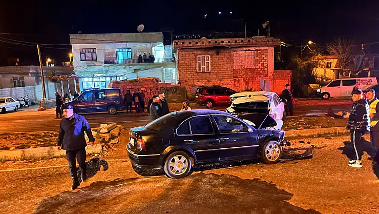 16 Yaşındaki sürücünün kullandığı araç kaza yaptı: 7 yaralı