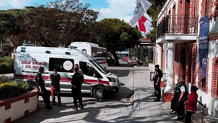 2 aylık bebek parkta yapayalnız bulundu, herkes gözyaşlarına boğuldu!