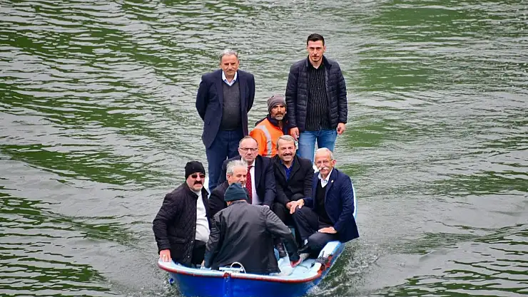 2 ilin komşu ilçeleri tek köprüde birleşiyor