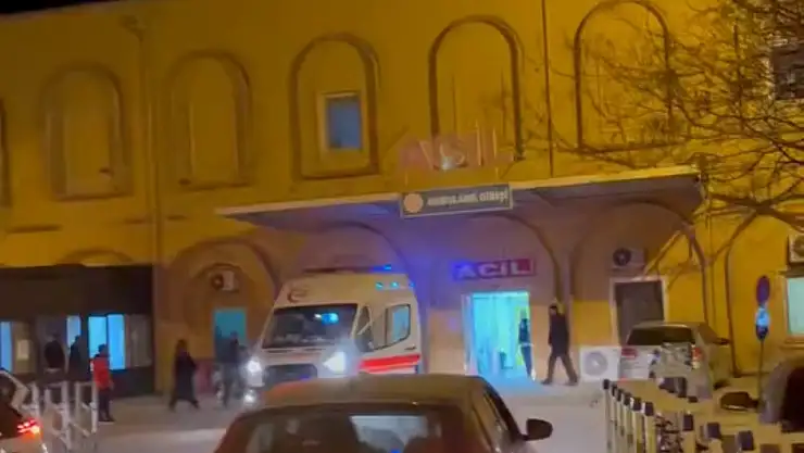 2  aile arasındaki kavga kanlı bitti: Çok sayıda ölü ve yaralı var