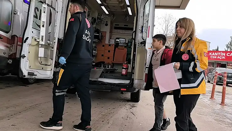 2 otomobil çarpıştı: 3'ü çocuk 7 yaralı