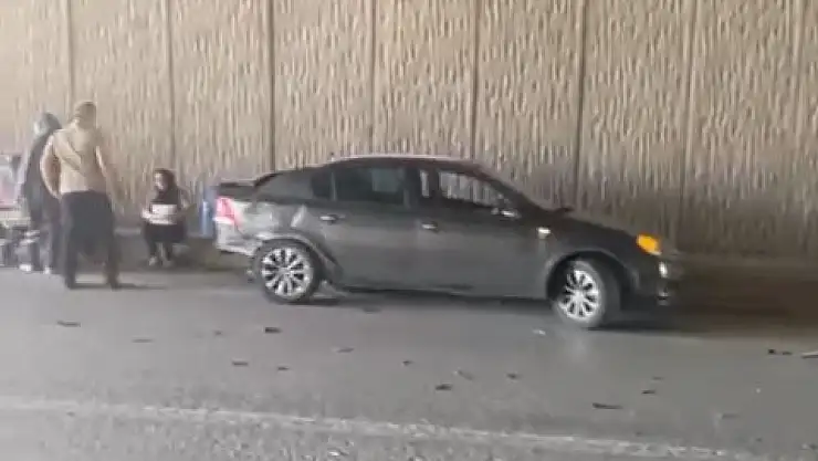 2 otomobil çarpıştı: 4 yaralı