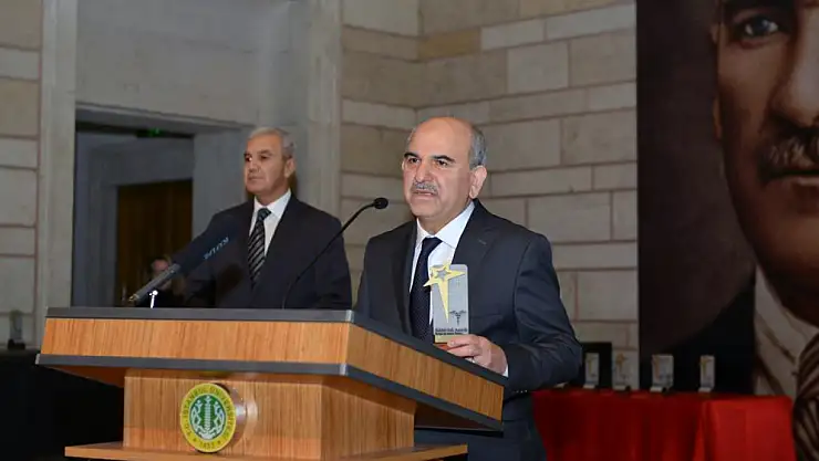 2023'ün Sosyal Sorumluluk Projesi Ödülü Konya İl Sağlık Müdürlüğüne verildi