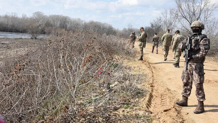 25 şüpheli Yunanistan'a kaçarken yakalandı