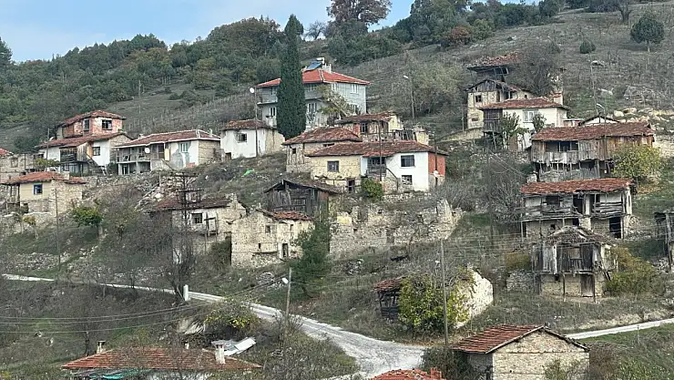 450 yıllık köyde dumanı sönmeyen 3 hane kaldı