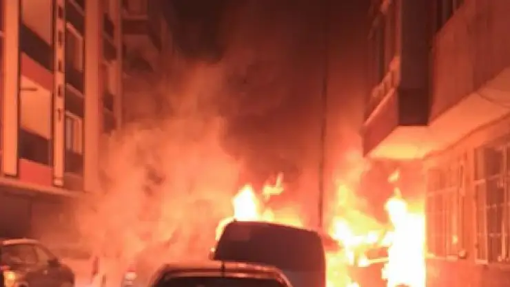 5 araç alev topuna döndü!