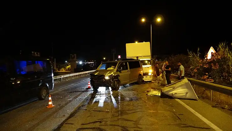 5 aracın karıştığı kazada 3 kişi yaralandı!