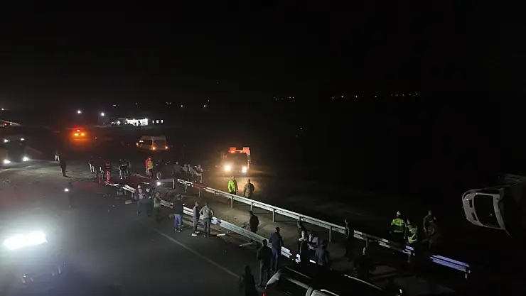 5 aracın karıştığı kazada can pazarı yaşandı: 4 ölü 14 yaralı!