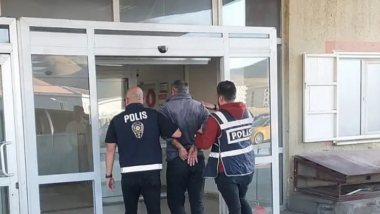 50 yıl hapis cezasıyla aranıyordu: Yakayı ele verdi!