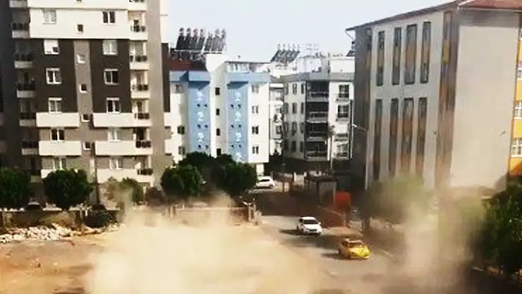 Bir yanda koronavirüs bir yanda toz duman! Antalyalılar çözüm bekliyor