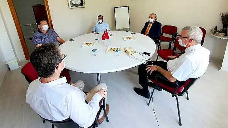 Pandemiden Sorumlu Koordinatör Aydın, Konya Tabip Odası'nı ziyaret etti