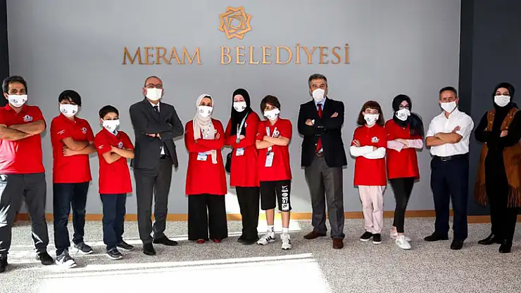 Konya Meram Belediye Başkanı Mustafa Kavuş,şampiyonları ağırladı