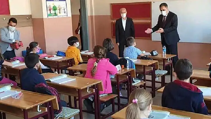 Konya Ilgın Belediye Başkanı Ertaş'tan öğrencilere ziyaret