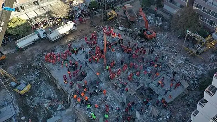 İzmir depreminde can kaybı artıyor