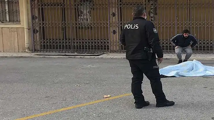 Konya'da dengesini kaybederek 3. katın penceresinden düşen adam hayatını kaybetti