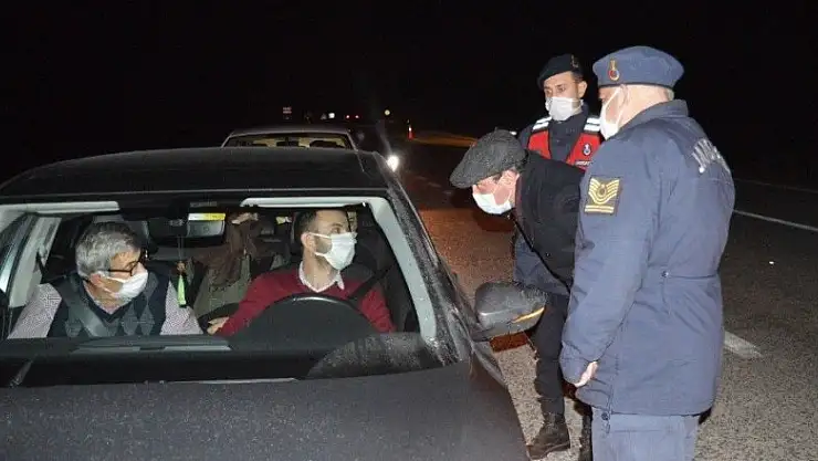 Konya'da kaymakamdan kolluk kuvvetleriyle yılbaşı denetimi