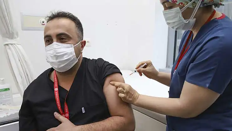 Korona aşıları yapılmaya başlandı