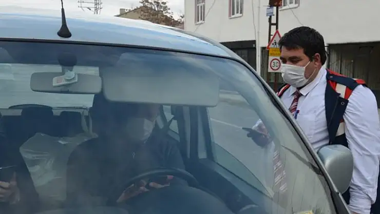 Konya'da salgına karşı gönüllü mücadele eden öğretmenlere başarı belgesi