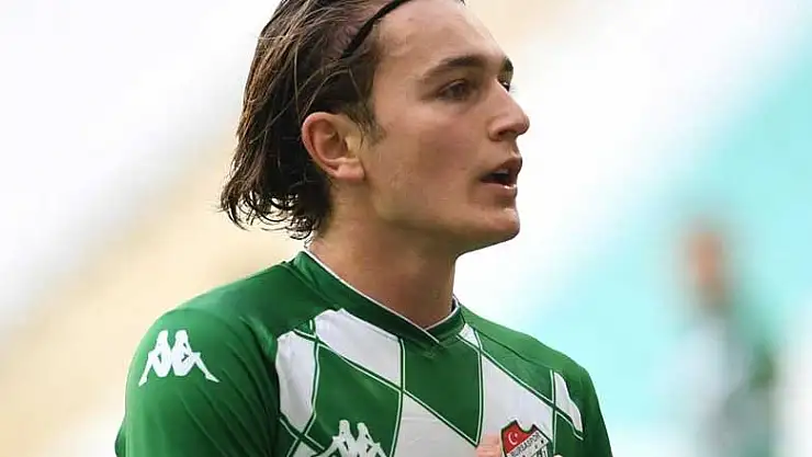 Bursaspor'un 18 yaşındaki futbolcusu Ali Akman'ı hangi kulüp alacak? Sıraya girdiler