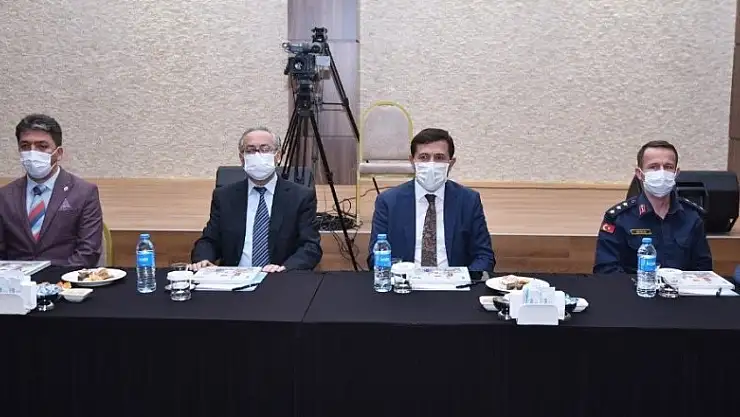 Karatay Belediye Başkanı Kılca muhtarlarla bir araya geldi